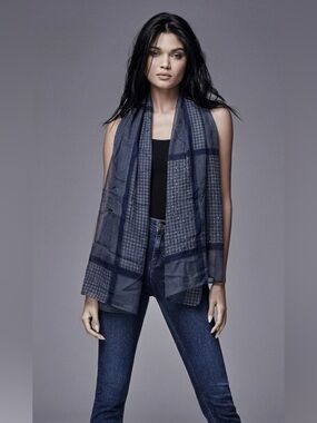 Comme des Garcons Navy and Black Sheer Checked Scarf